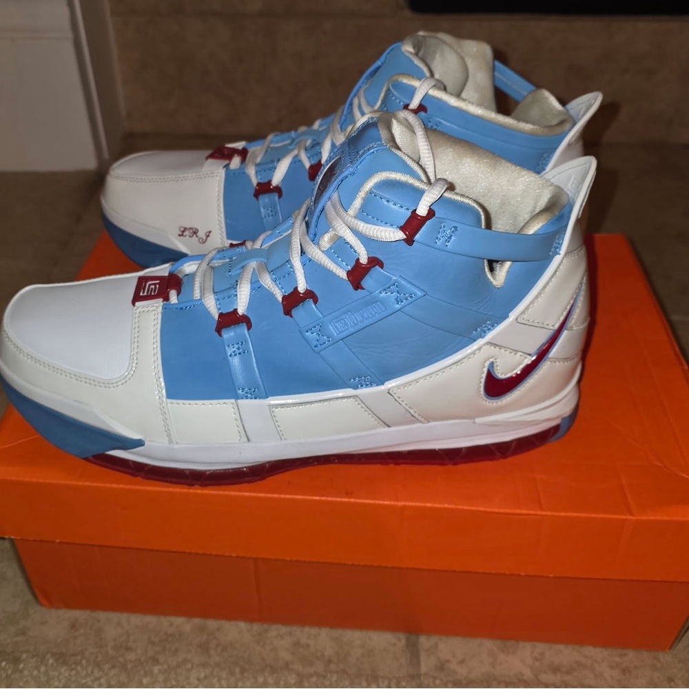LeBron 3 Houston Oilers size 11.5